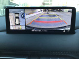 360&deg;ビュー、バックカメラ付きですので、バック駐車が苦手な方でも安心!