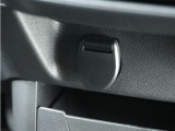 ◆12V電源ソケット◆スマートフォンの充電等にも便利な電源ソケット!使いやすい場所に装備されています。