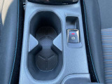 運転席ドリンクホルダーです。
