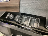 「据置クレジットは最終回の支払いに一定額(据置額)を設定し、残りの金額を分割で支払うプランです。月々の負担を抑えられるため、ワンランク上の車に乗りたい方や現金を手元に残しておきたい方に適しています。