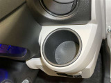 運転席側のカップホルダーです。