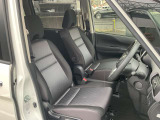 運転席、助手席まわりです。実際お座りいただくのが、分かりやすいと思います。お気軽にご来店ください!