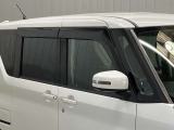 プラスチックバイザー付!雨の日のちょっとした換気にあると便利です!