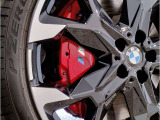【BMWアロイホイル】軽量かつ強度に拘ったアロイホイル。走行性能ポテンシャルを引き出す設計。車の足元を引き締めてくれる大きなポイントはアロイホイルです。