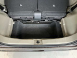 荷室部下部にはちょっとした小物を収納できるアンダーボックスがあるので荷室を広く使えます。
