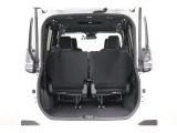 大きなバックドア。大きな荷物も楽々です。