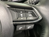 MRCC(マツダレーダークルーズコントロール)は先行車との車間を維持しながら追従走行を行い、長距離でのドライバー負担を軽減させてくれます。