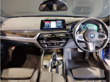 ☆センターパネルを運転席側に僅かに傾けたBMW独特のインパネ☆【駆け抜ける歓び】はここからもスタートしております☆