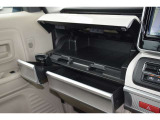 正規ディーラーだからこそ出来る安心安全のメンテナンス!指定車検工場併設!オプションパーツの取付け、アフターフォローも含めお任せくださいませ。