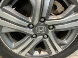 足元が引き立つアルミホイールです。車全体のイメージがアップします。