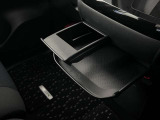 【ドリンクホルダー】さまざまな場所にございます。