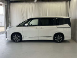 当社の車両本体価格には、納車前の車検整備費用も含まれています。別途で支払う場合、点検費用も安くありません。やっぱりU-Carは総額でも比べる必要がありますね。