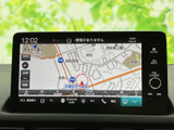鮮明な地図表示で、安全運転をサポートします。スムーズなナビゲーションで、目的地への道案内をしてくれます。