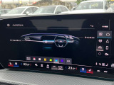 ●マルチカラーアンビエントライト『車内の雰囲気をカスタマイズするための照明機能です。さまざまな色に変更できるLEDライトを使用し、ドライバーや乗客の好みに合わせて車内の雰囲気を演出します。』