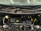 エンジンルームもクリーニング済みできれいですよ。日産の整備士がしっかりと丁寧に点検していますので安心してお乗りいただけます