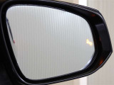 後方からの車の接近を教えてくれるブラインドスポットモニター♪※あくまでも補助的な装置なので目視確認もお忘れなく!