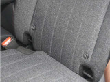 ◆ISOFIX◆シートベルトいらずでチャイルドシートと固定金具を連結するだけでガッチリ固定できます。