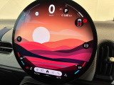 ★MINIには6個のエアバッグを標準装備。運転席/助手席エアバッグ、サイド・エアバッグ、ヘッド・エアバッグ。