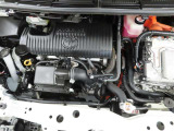 エンジンルームもしっかりクリーニングしております。
