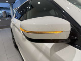 BMWを熟知したメカニックによる、360度の納車前点検。ドイツ本国と同様の教育・訓練を受けたメカニックが、360度によるポイントを徹底的に点検、整備した後にお客様にお引渡しします。