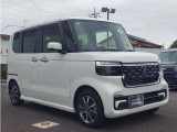 当社の優秀なスタッフがしっかり点検整備をさせていただいてからご納車いたします!さらに!エンジンオイル、エレメント・ミッションオイル・ワイパーゴムを新品交換になります!これで安心して乗って頂けます!