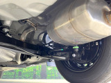 お車を安心してお乗りいただく為には、足回りの定期点検が欠かせません。サービスサポート(有償保証)では無料点検もご提供しており、安心のカーライフをお過ごしいただけるサポート体制が整っています。