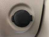 【アクセサリー電源ソケット】プラグを差し込めばケータイの充電等が出来ます☆