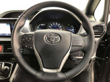 ハンドルは車を運転する上で、ずっと握っている重要なパーツです。手にフィットする物がいいですよね♪