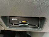 ETC2.0は、高速道路の料金支払いを自動化するシステムです。従来のETCと比べて、料金所での停車時間が短縮され、スムーズな走行が可能になります。