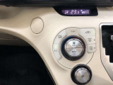 操作しやすいオートエアコン。車内をいつも快適に保つ事が出来ます。