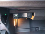 Audi正規ディーラーが高品質をお約束。高度な訓練・教育を受けたAudi専任メカニックが、100項目にもおよぶ精密な点検を実施。すべてクリアしたAudi車だけ、あなたのお手元に届けられるのです