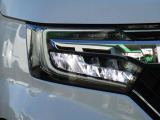 ■LEDヘッドライト■消費電力は少なく、しっかり明るいLEDヘッドライトです♪フロントバンパーにはフォグライトが装着されています!