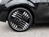右リヤ205/60R17タイヤ&純正アルミホイール!