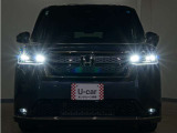 LEDヘッドライト(オートハイビーム機能付)が搭載されており、遠くまで明るく均一に照らし、高速道路等での安心感が向上しております。