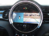 ◆iDriveを装備。操作系統をディスプレイから独立させることで、人間工学に基づいた最適な運転環境を実現しております。◆
