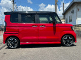 人気の軽自動車N-BOXカスタム入荷しました!室内ひろびろ・走りもキビキビ・燃費も良いからお財布にやさしい。ホンダN-BOXを選んで下さい!