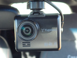 ◆【ドライブレコーダー】映像・音声などを記録する自動車用の装置です。もしもの事故の際の記録はもちろん、旅行の際の思い出としてドライブの映像を楽しむことができます。