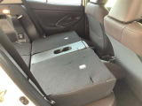 シ-トを格納すると、広大な荷室が便利に使えます。