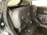 リアシート座面を持ち上げると、背の高い荷物を積むのに便利なトールモードに変身します!多彩なシートアレンジで使い勝手良好!