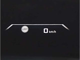 【ヘッドアップディスプレイ】現在の車速表示や目的地へのルート案内やメディア関連のリストを表示する事が可能です。視線移動を減らす事によりドライブに集中して頂けます。