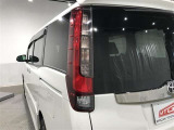 LEDテールライトです。省電力、高輝度のLEDは明るく照らすので夜間運転時の視認性を高めます。スタイリッシュな見た目で細かいところもこだわりたいあなたに!