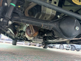 中古車という商品の特性上、下回りのサビやキズはございます。