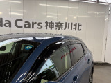 雨の日でも安心のドアバイザー付き!車内の換気に効果を発揮!