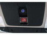 緊急通報ボタンが装備されています。ホンダコネクト対応。ご利用には、Honda Total Care プレミアムのご加入が必要です。