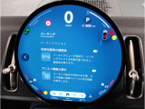 【メーターパネル】最も重要なスピード・メーターとタコ・メーターとを共に同じ位置に最大限の大きさで配置。ドライビング中のドライバーの視線を可能な限り逸らす事無く安心安全なドライビングをしてもらう拘りです