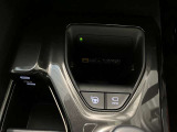 アドバンストパーク(駐車支援システム)メインスイッチ・カメラスイッチです。