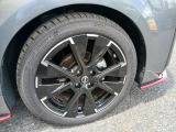 NISMO純正アルミホイ-ル付です! タイヤサイズ 205/50R17(フロント右タイヤ)