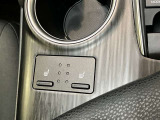 運転席/助手席シートヒータースイッチが付いています。