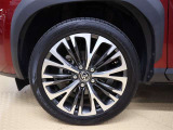 215/50R18タイヤ&純正アルミホイール付です。