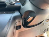 毎日過ごす運転席は要チェック。シートのへたり・擦れ、視界のイメージまで伝わる重要ポイント。